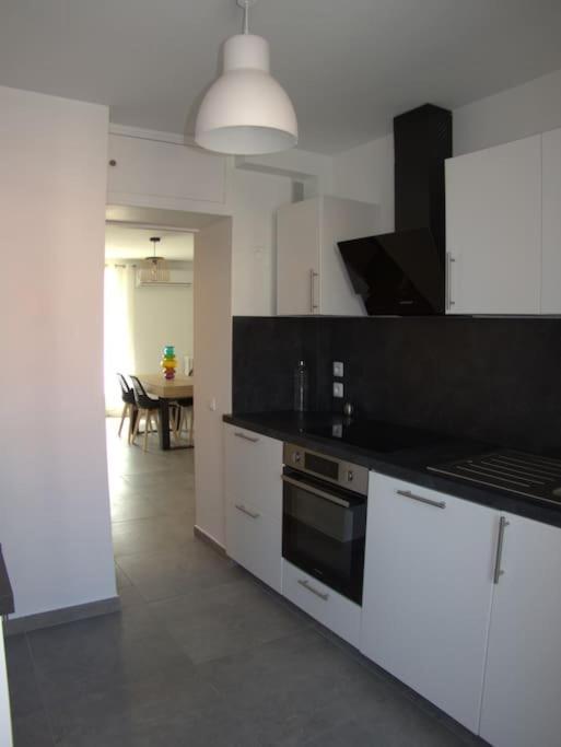 Appartement Terre Et Mer Hyères Zewnętrze zdjęcie